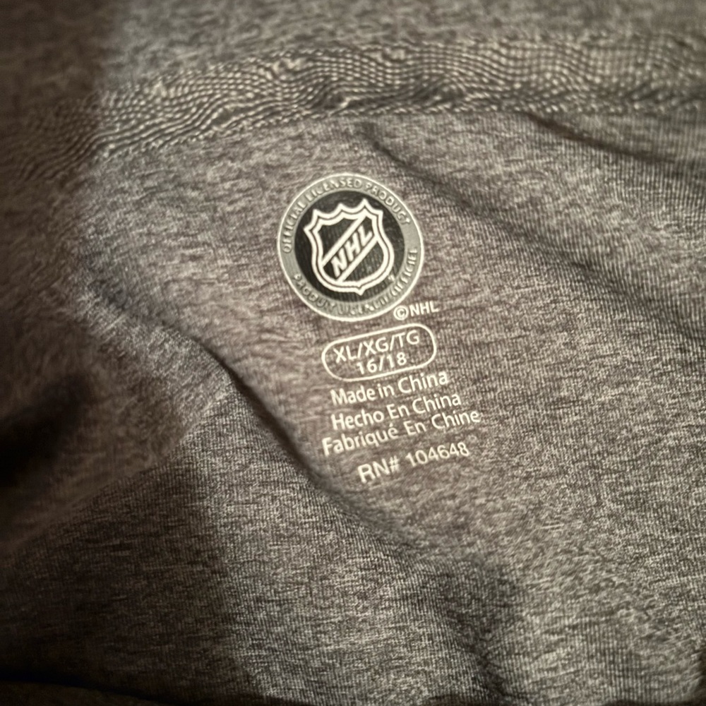 Philadelphia Flyers pullover - Picture 2 of 2